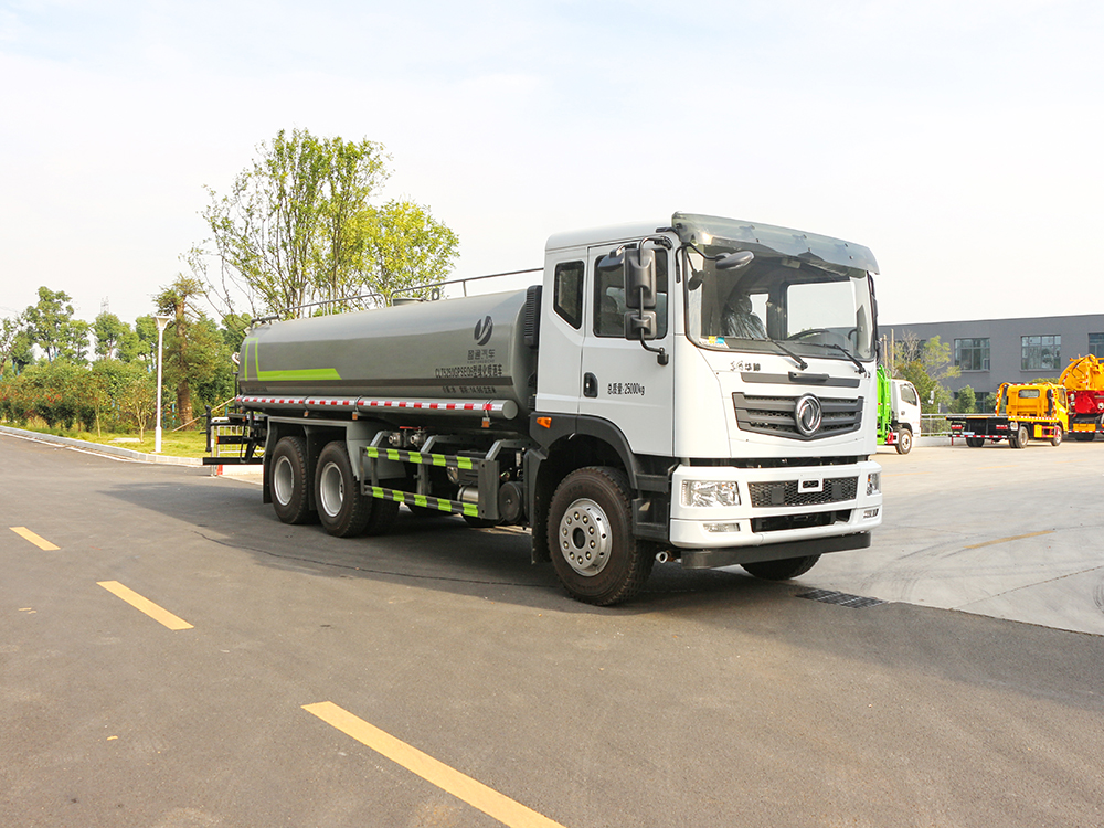 東風(fēng)T5 22噸綠化噴灑車(chē)