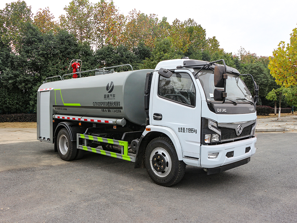 東風(fēng)8噸消防灑水車(chē)