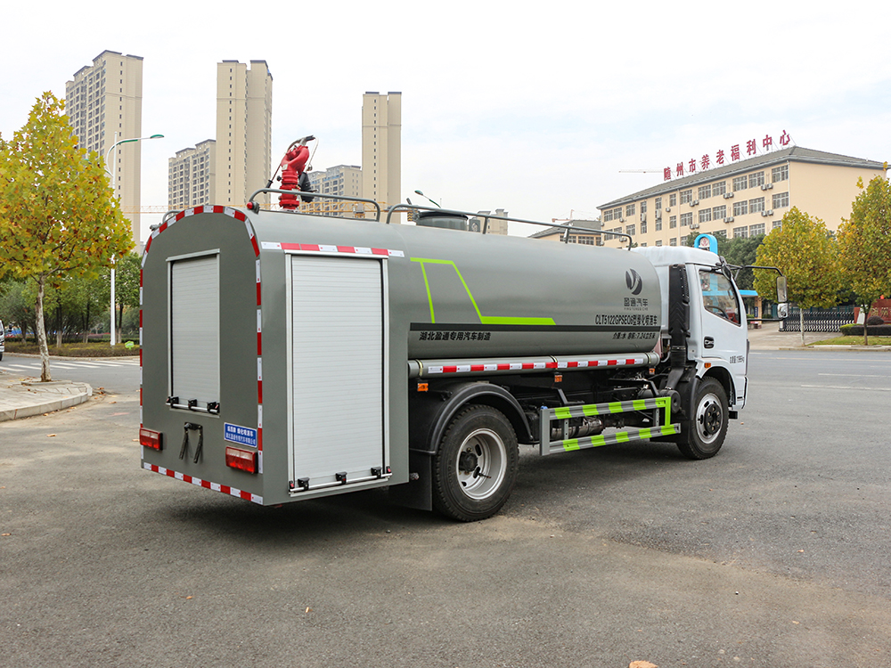 東風(fēng)8噸消防灑水車(chē)