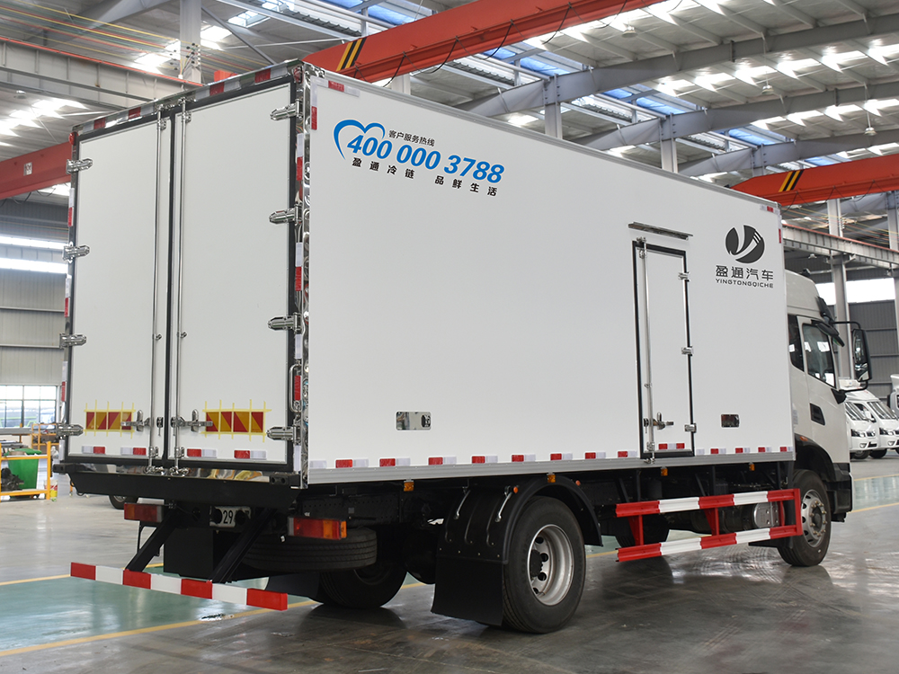 東風(fēng)天錦冷藏車(chē)