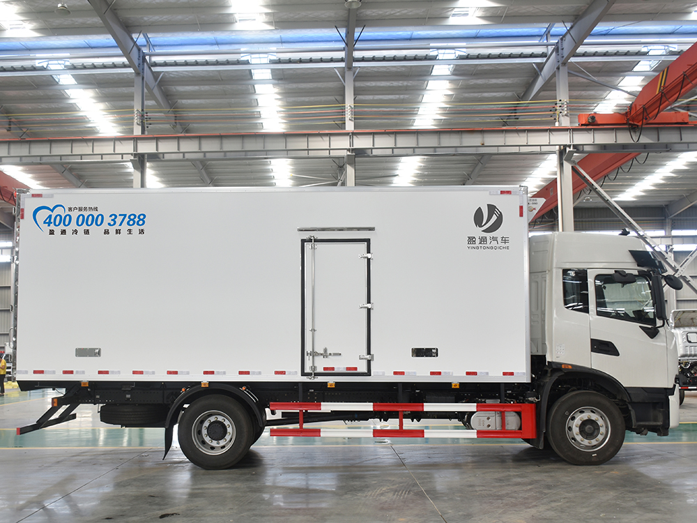 東風(fēng)天錦冷藏車(chē)