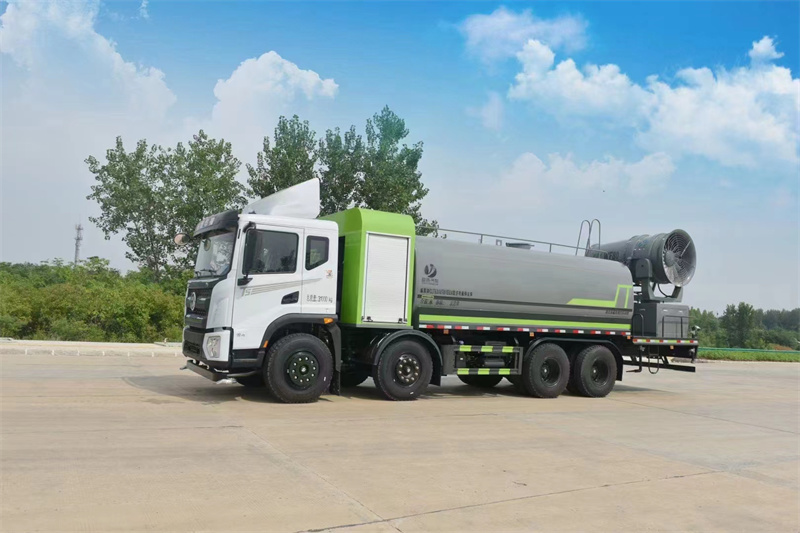 東風(fēng)前四后八輪大型霧炮車