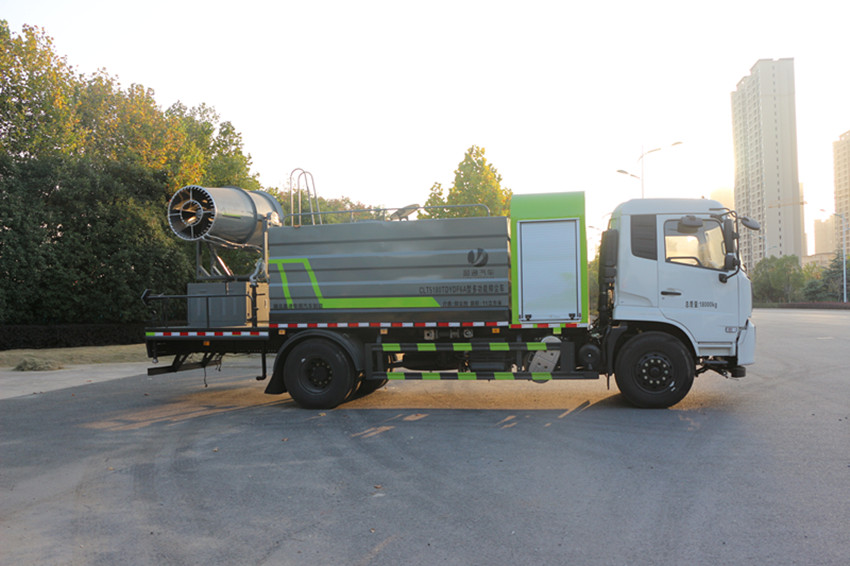 東風(fēng)天錦80米霧炮車