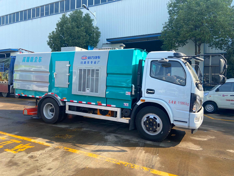 東風(fēng)8立方吸塵車-吸塵車生產(chǎn)廠家-程力道路吸塵車生產(chǎn)廠家