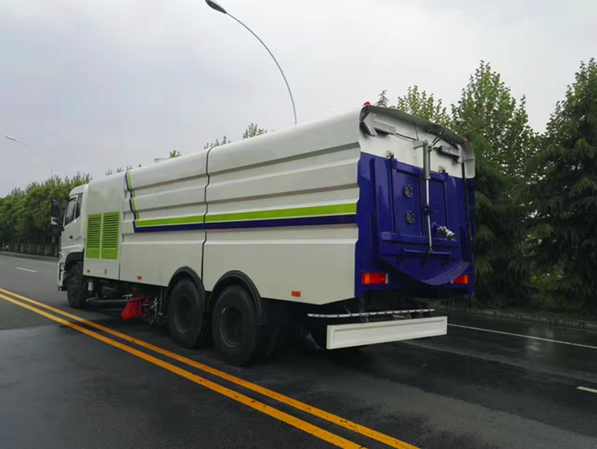 東風(fēng)天龍洗掃車-20方洗掃車